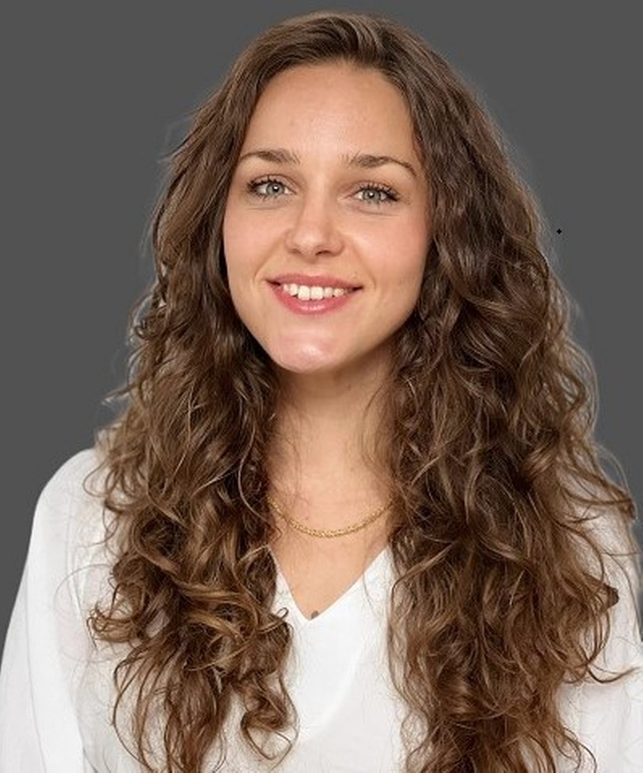 Laura500x600.JPG